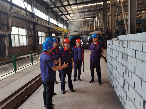 公司党委书记调研建材营业