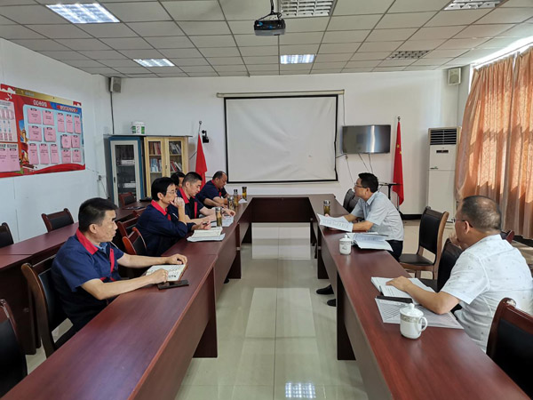 公司党委书记到装置公司调研
