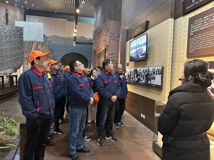 公司党委开展主题党日运动