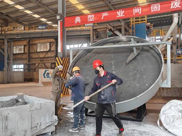 建材研究室开展粉体新质料造粒工业试验