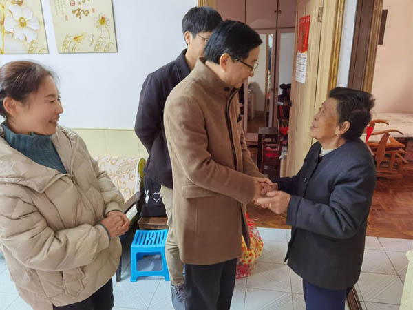 公司党委开展走访慰问事情