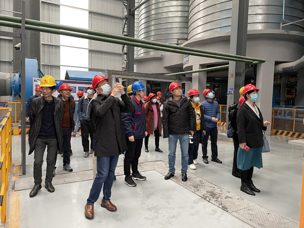 国家生态情形部到建材公司调研 
