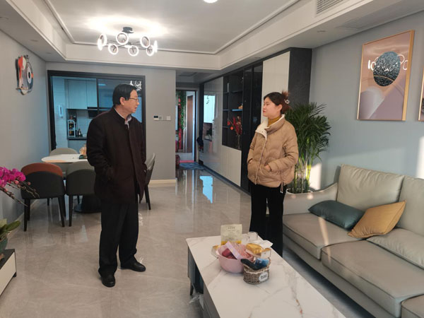 公司向导开展节前慰问