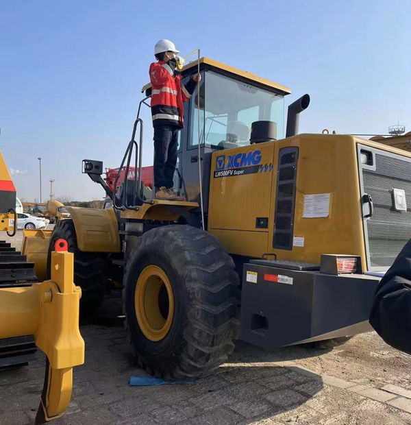 公司大型装备乐成出口外洋