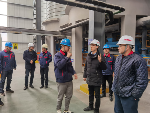 集团公司装备能源审核组到公司检查事情