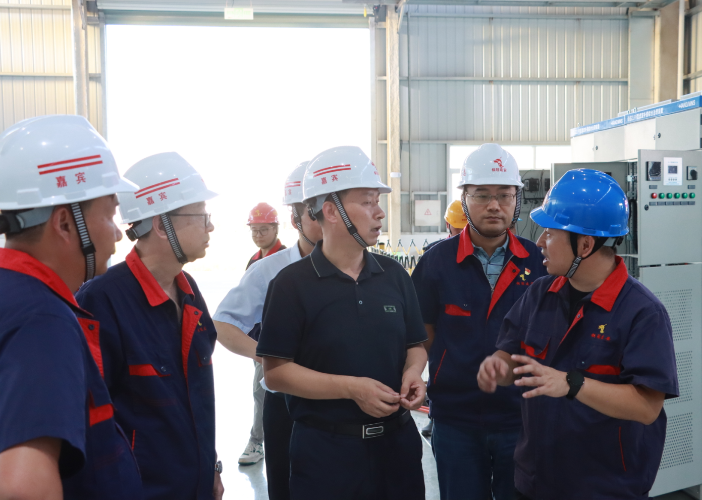 集团公司总司理丁士启到公司调研