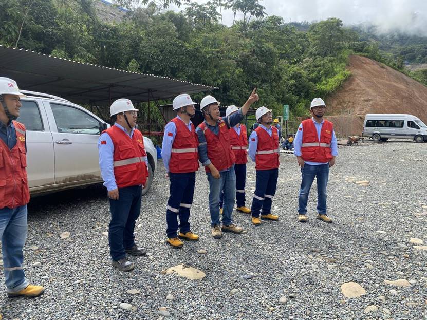 公司总司理到厄瓜多尔分公司调研指导事情