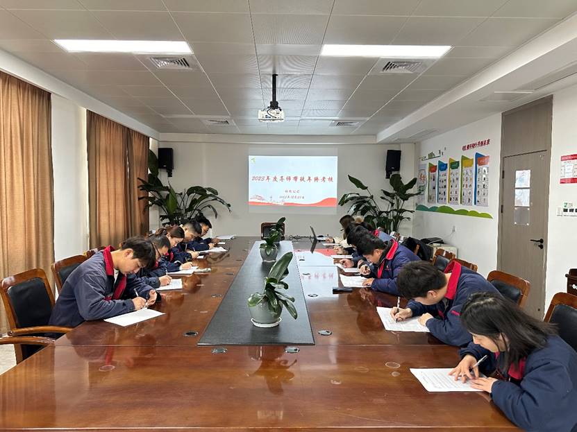 钢构公司开展导师带徒年终审核