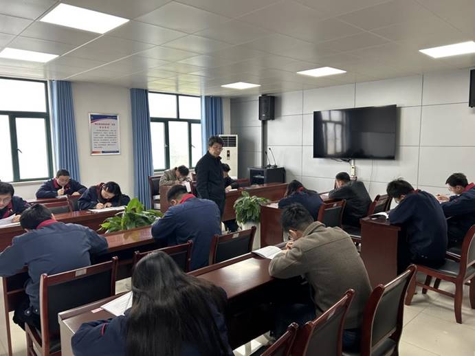 建材公司、检测公司团结开展治理职员营业提升考试