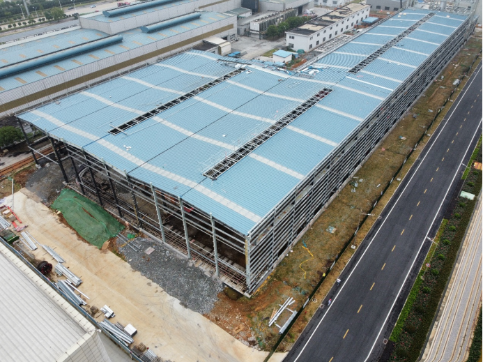 铜基铜杆项目2#工序厂衡宇面瓦装置完成